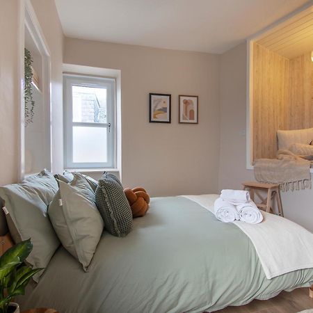 Trendy 2 Bed Flat - Near Airport Leilighet Broxburn Eksteriør bilde